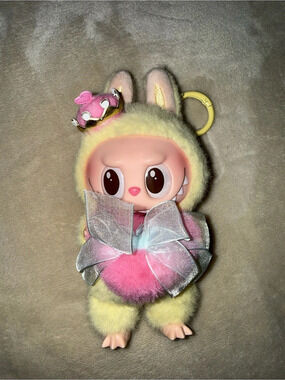 Pop Mart x The Monsters Labubu Let's Checkmate Series - Queen Plush Doll Pendant